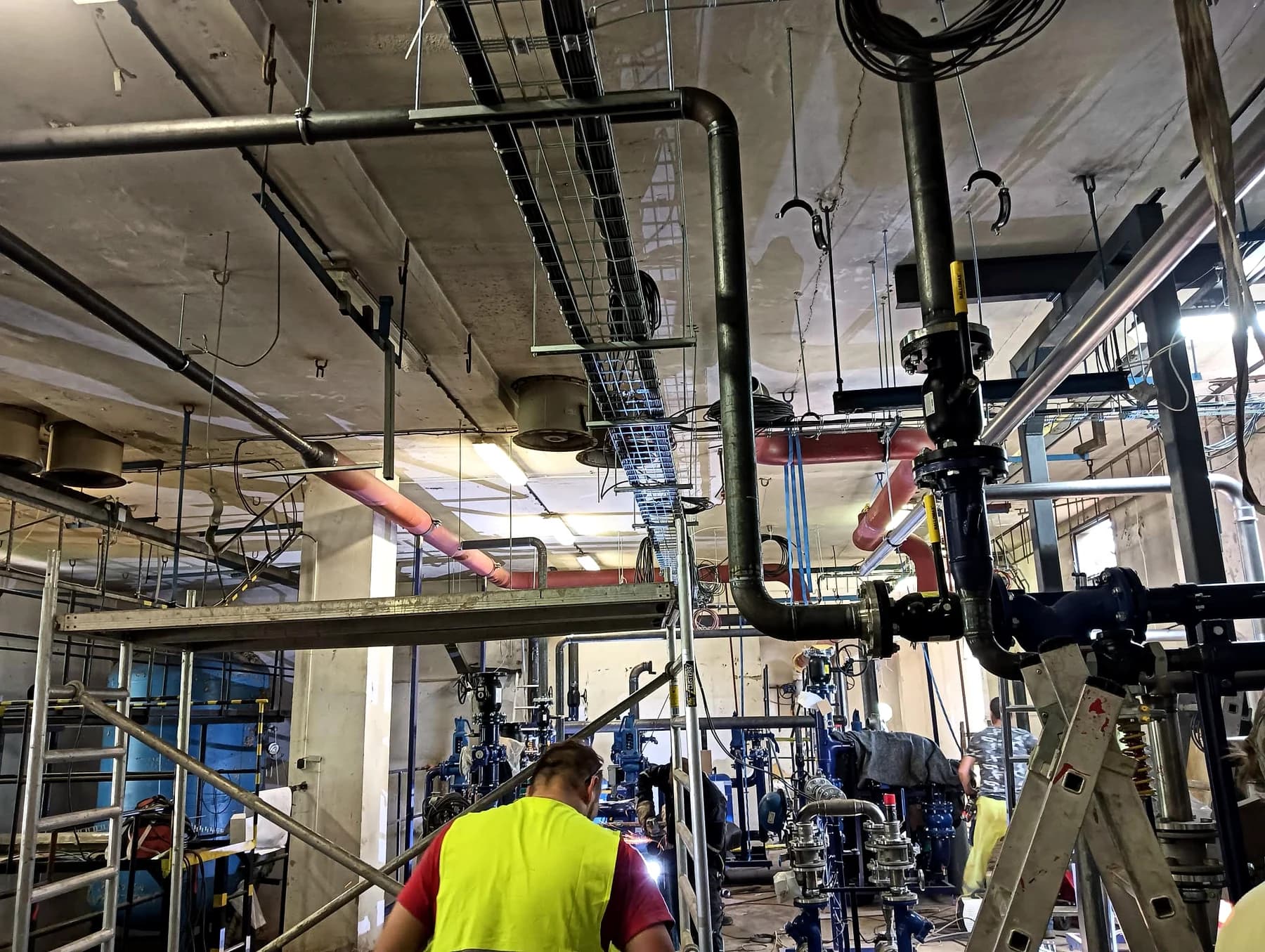 TIG welding and technical piping work during a boiler room shutdown in the Czech Republic