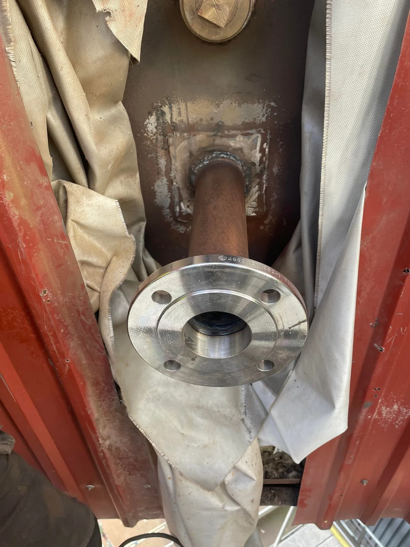 Hydraulic hammer replacement assembly on a boiler membrane wall in Halmstad - Halmstad HEMM Boiler Hydraulic Hammer Replacement, Sweden 2025