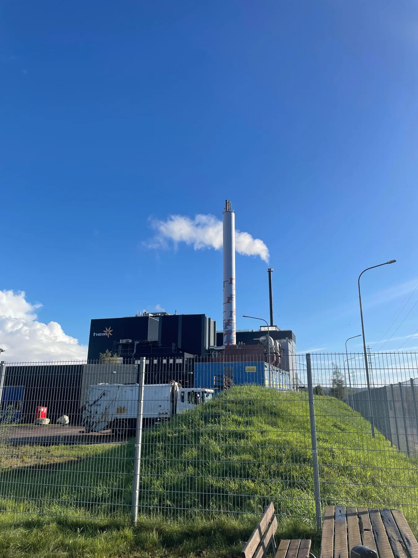 Hydraulic hammer replacement assembly on a boiler membrane wall in Halmstad - Halmstad HEMM Boiler Hydraulic Hammer Replacement, Sweden 2025